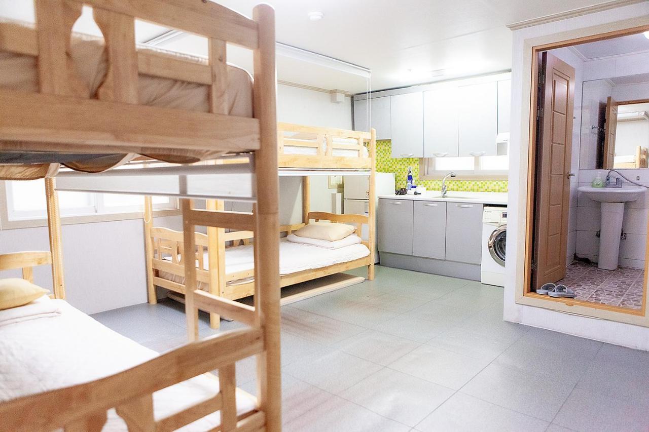 Hostel Mihojae Puszan Szoba fotó